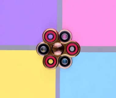 El topluca spinner oyuncak grubu.