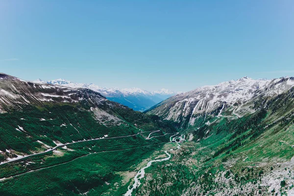 Uitzicht op het prachtige landschap in de Alpen. — Stockfoto