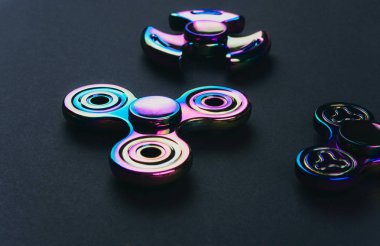 El topluca spinner oyuncak grubu.