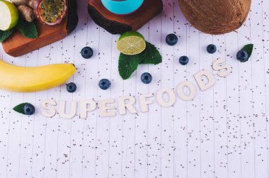 Detoks diyet kavramı: pembe yüzlü.