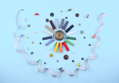 Arka dikiş araçları ve aksesuarları.