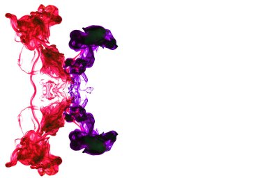 Renkli mürekkep izole su bulutu.