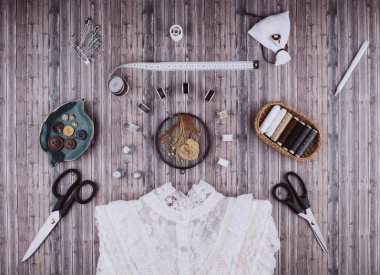 Arka dikiş araçları ve aksesuarları.