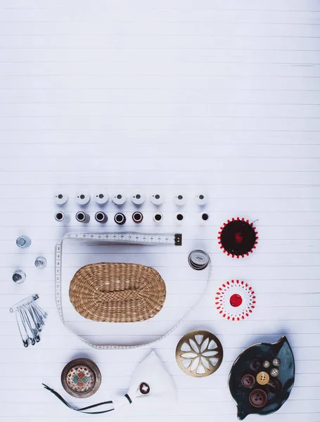 Achtergrond met naaien tools en accessoires. — Stockfoto