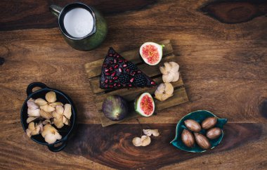 Vegan pasta chia tohum, quinoa, avokado.