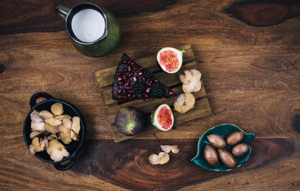 Vegan pasta chia tohum, quinoa, avokado.