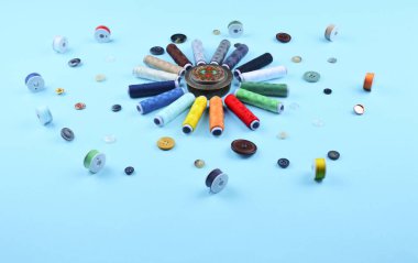 Arka dikiş araçları ve aksesuarları.