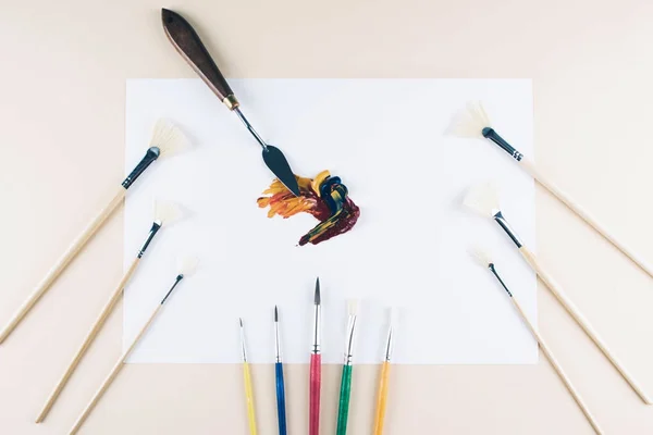 Pintura al óleo multicolor pinceladas con cuchillo . — Foto de Stock