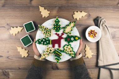 Lezzetli Noel gingerbread çerezleri.