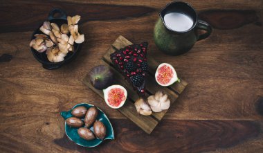Vegan pasta chia tohum, quinoa, avokado.