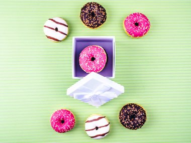 Buzlanma ile kaplı çörek.