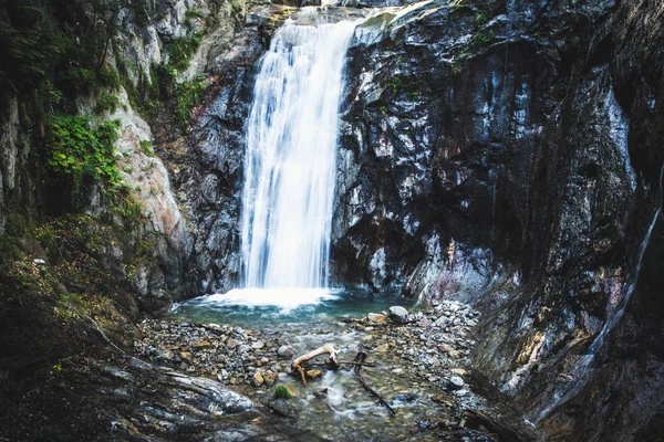 Дивовижні каскадні водоспади . — стокове фото
