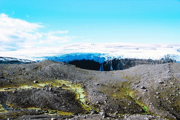 Paesaggio con ghiacciaio delle montagne in Islanda . — Foto Stock