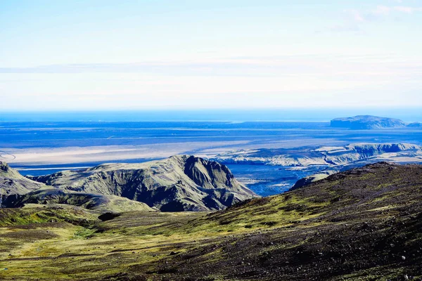 Τοπίο με βουνά παγετώνας μέσα Ισλανδία. — Φωτογραφία Αρχείου