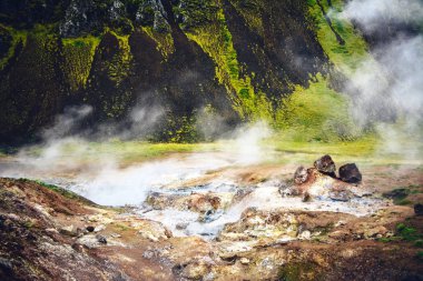 Fumarole alanında namafjall, İzlanda.