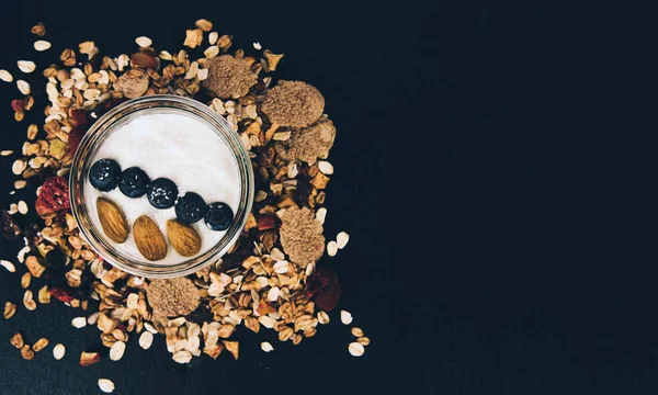 Desayuno saludable granola muesli fresco . —  Fotos de Stock
