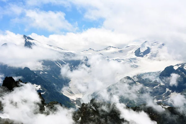 Švýcarské Alpy pohled z hory Pilatus, Švýcarsko — Stock fotografie