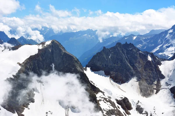 Zwitserse Alpen uitzicht vanaf de berg Pilatus, Zwitserland — Stockfoto