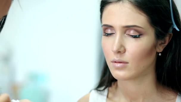 Eyelash Extension Procedure. Beauty Model with Perfect Long Eyelashes Make up and Lashes. Close up. — Stock Video