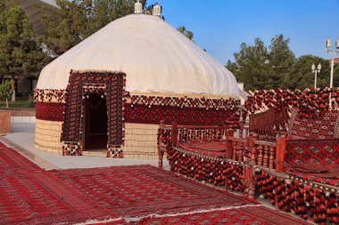 Etnik göçebe yurt Binası ve sehpa-yatak, cele için inşa