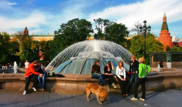 Moskou, Rusland - 18 September 2017: Beroemde Moskou Manezh plein — Stockfoto