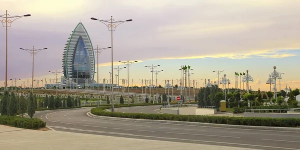 Ashgabat, Türkmenistan, 14 Mayıs 2019: Oguzkent Hote manzarası — Stok fotoğraf