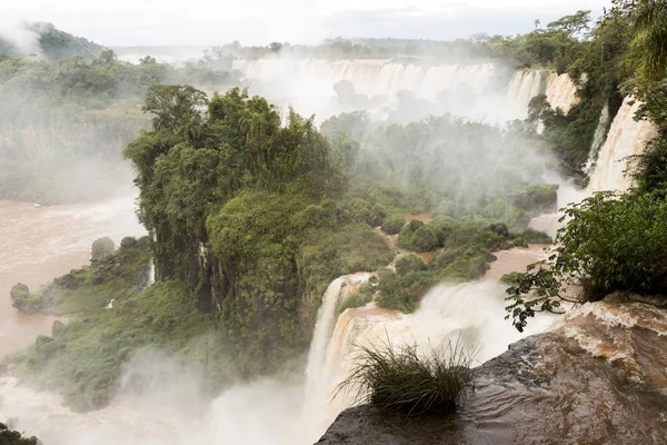 Częścią iguazu falls veiw z Argentyny — Zdjęcie stockowe