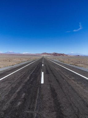 atacama Çölü'nde düz yol