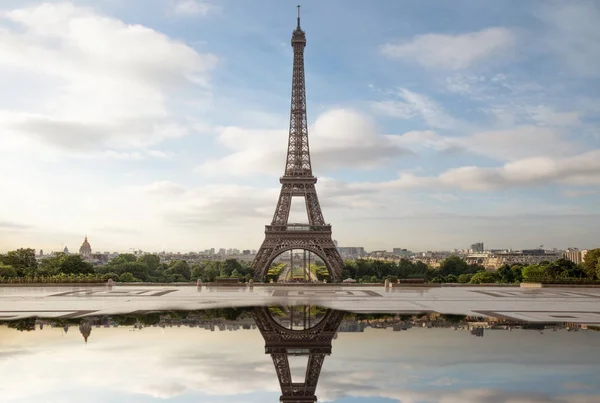 Torre Eiffel em Paris — Fotografia de Stock