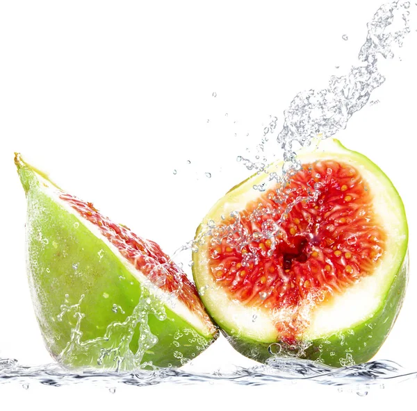 Fresh fig falling in water — Stock Photo, Image