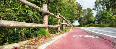 Yeşil ülkede bisiklet yolu