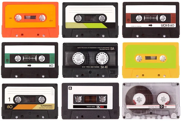 白い背景のオーディオカセットテープ — ストック写真