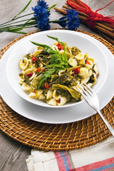 Pasta italiana con broccoli e rape — Foto Stock