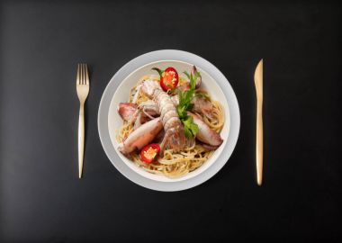 kalamar ve mantis karides spagetti