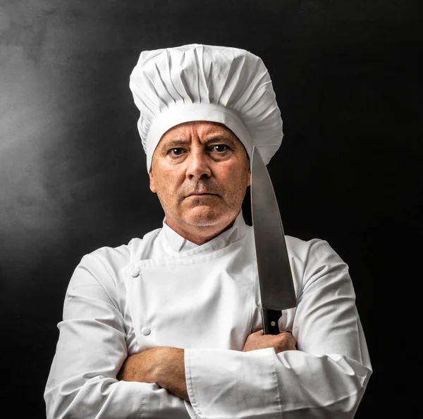 Šílený kuchař s nožem — Stock fotografie