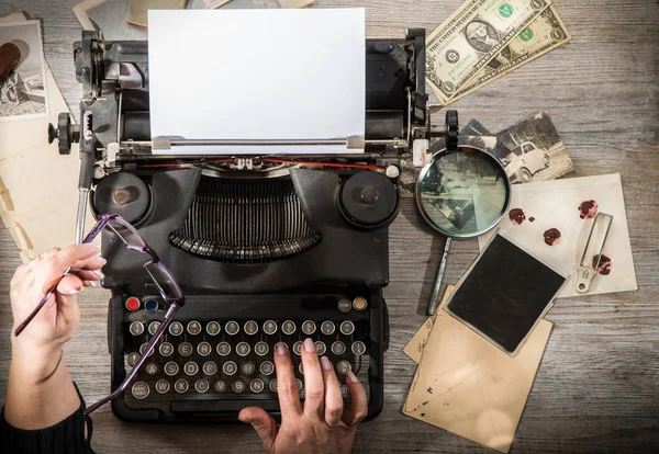 Vintage situationen med gammal skrivmaskin — Stockfoto
