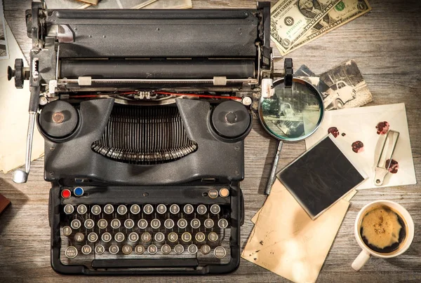 Vintage situationen med gammal skrivmaskin — Stockfoto
