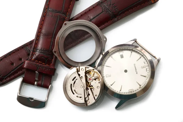 Reloj obsoleto sobre fondo blanco — Foto de Stock