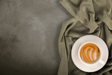 taş zemin üzerine İtalyan kahvesi