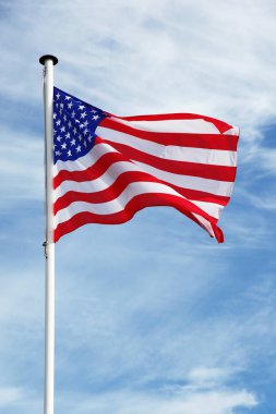 Amerikan bayrağı rüzgarda taşındı