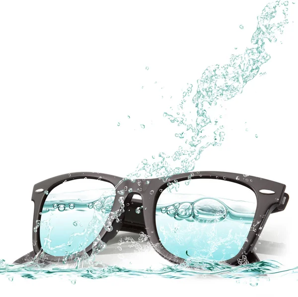 Óculos respingo no fundo branco — Fotografia de Stock