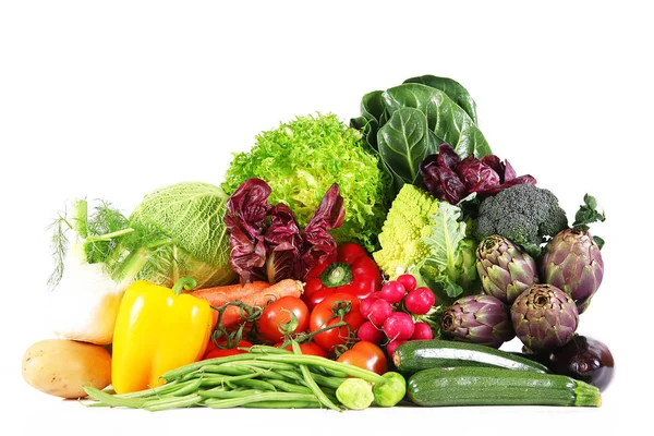 Fresh group of vegetables on white background — Stock Photo, Image