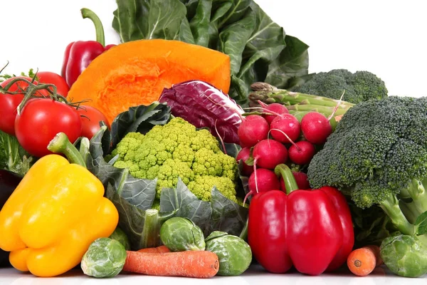 Fresh group of vegetables on white background — Stock Photo, Image