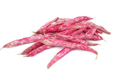 Beyaz arkaplanda kırmızı fasulye