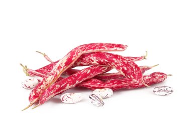 Beyaz arkaplanda kırmızı fasulye