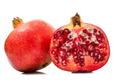 Beyaz arkaplanda nar