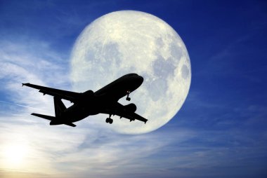 gece uçan uçak
