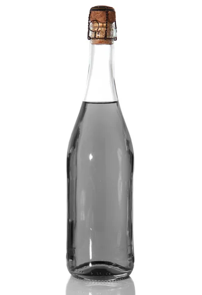 Μπουκάλι με γκρι υγρό σε λευκό φόντο — Φωτογραφία Αρχείου