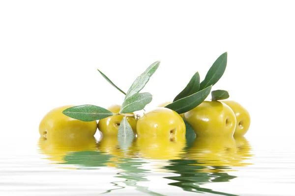 Isolated olives in white background — Stock Photo, Image