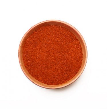 Beyaz arka planda kırmızı toz kase